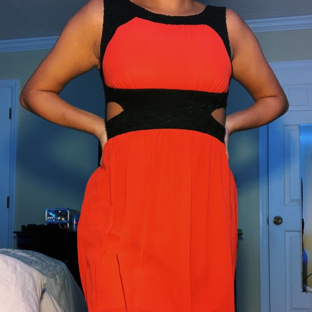 Black and red dress size xs